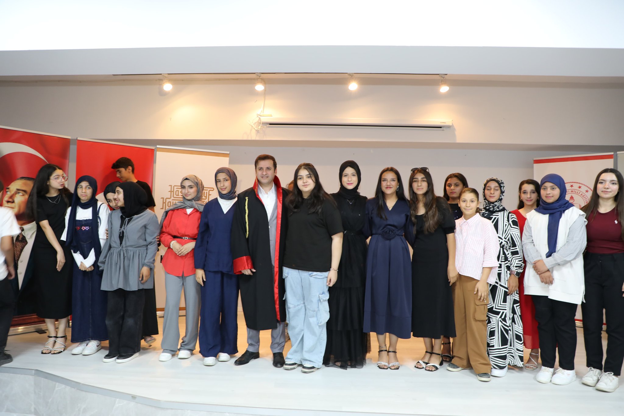 Savcı Kocaman ve Kaymakam İmrak öğrencilerle buluştu