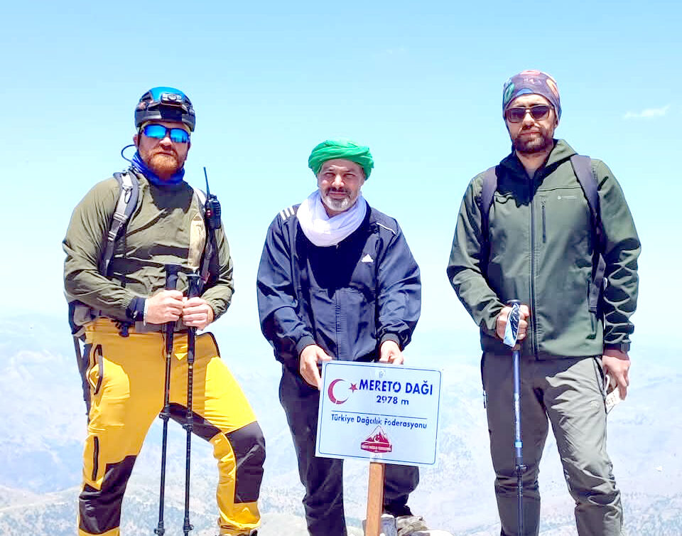 30 Dağcıdan Mereto Dağı’na Sezonun İlk Zirve Tırmanışı