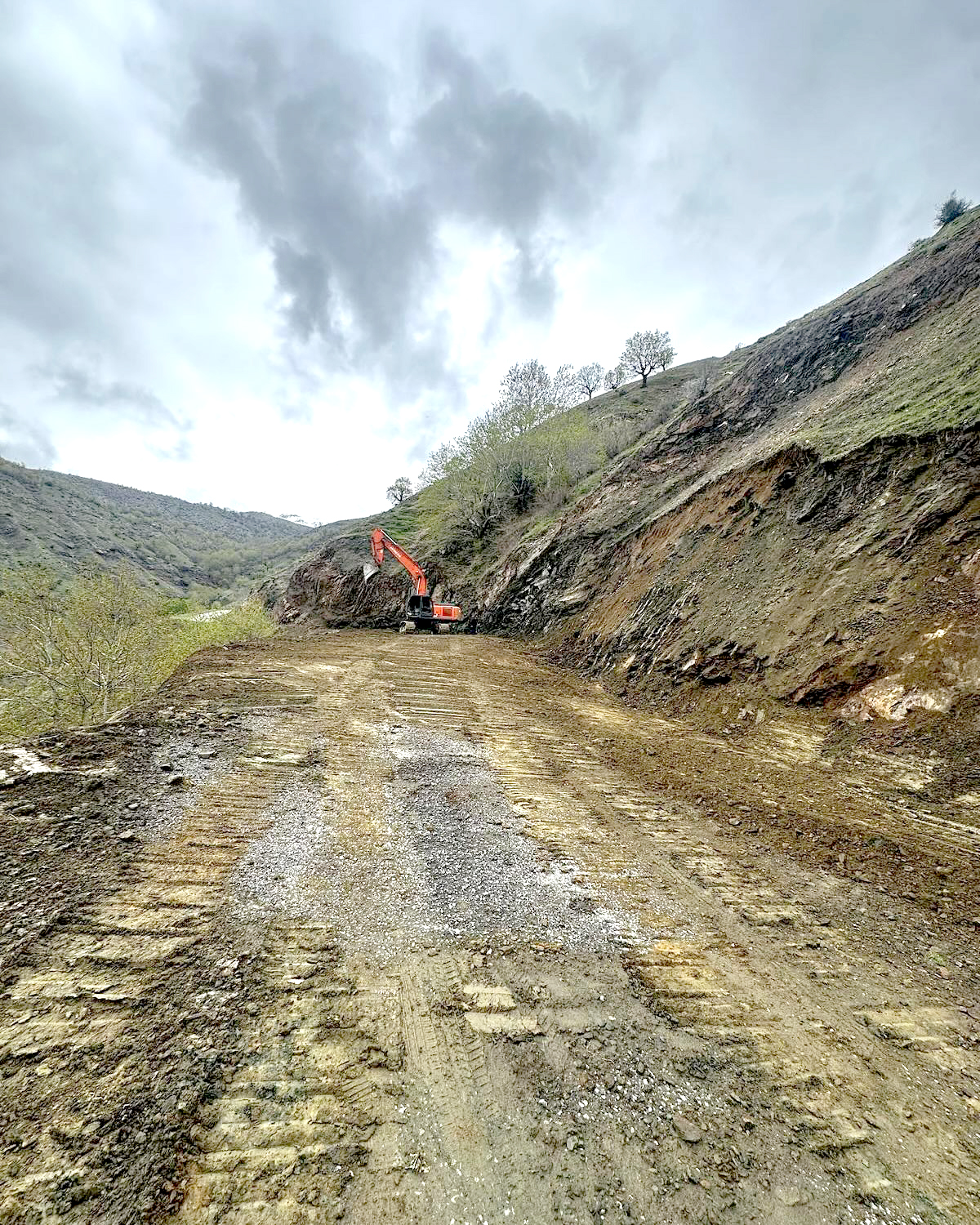 Sason’da köy yollarında konfor ve güvenlik artıyor