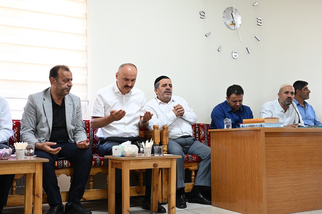 Vali Canalp’ten Müze Müdürü Mehmet Cabir Alper’in Ailesine Taziye Ziyareti