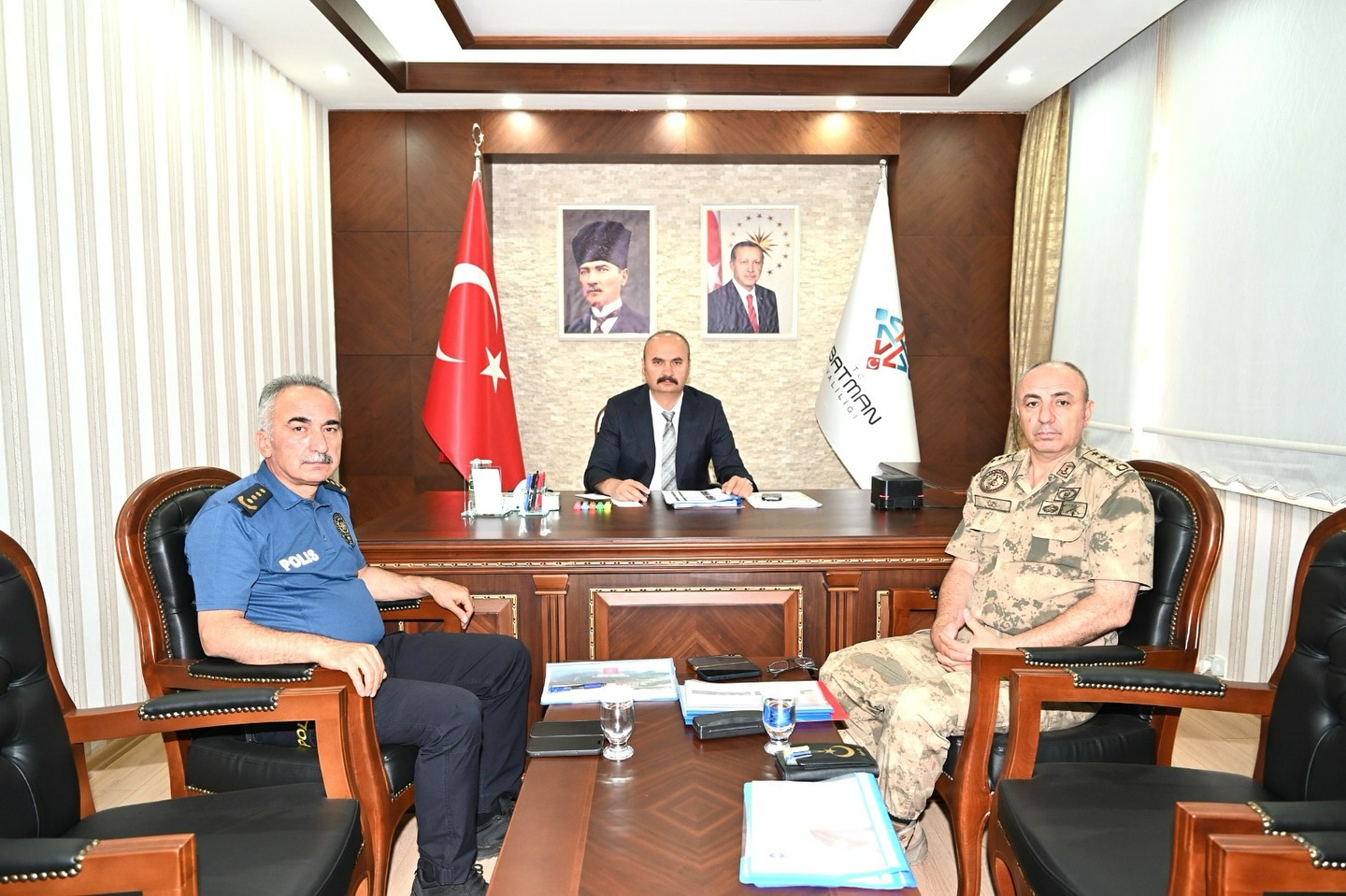 Vali Canalp, Bakan Yerlikaya Başkanlığındaki VKS Toplantısına Katıldı