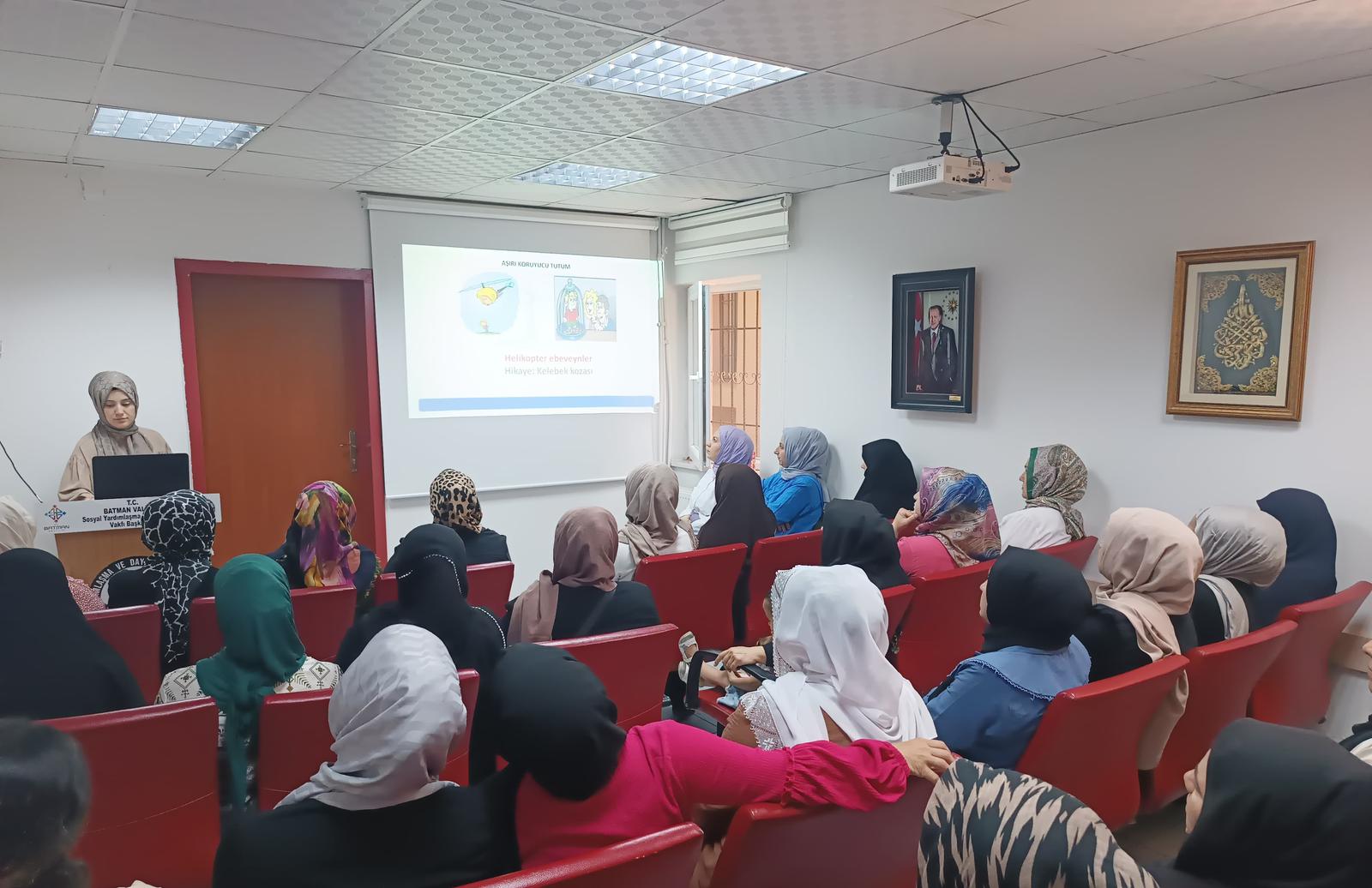 Batman’daki ADEM’lerde Kadınlara Yönelik Çok Yönlü Eğitim Seferberliği