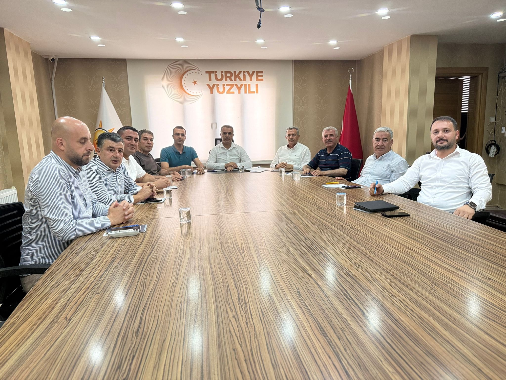 AK Parti’de Yerel Yönetimler Değerlendirme Toplantısı