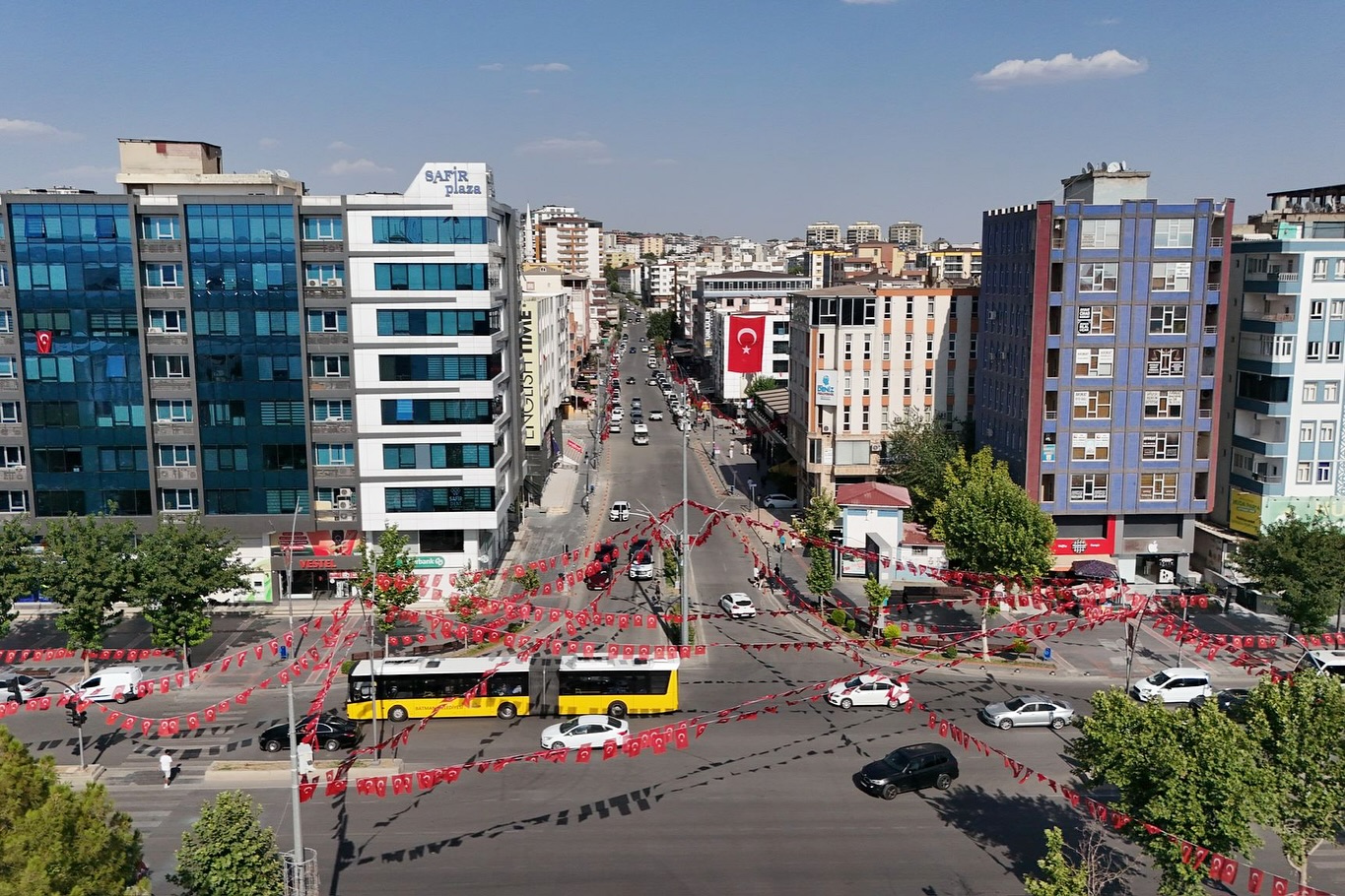 Batman Ay-Yıldızla Donatıldı