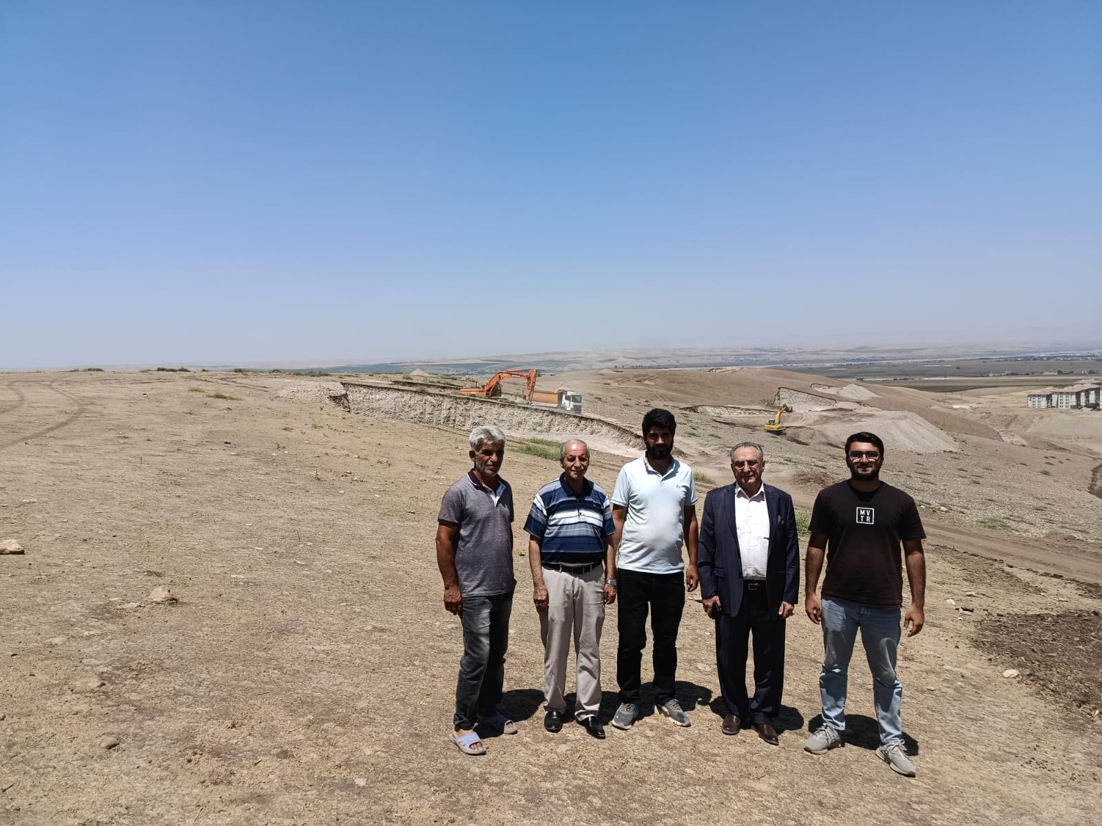 Ekmen’den TOKİ inşaatına yakın takip