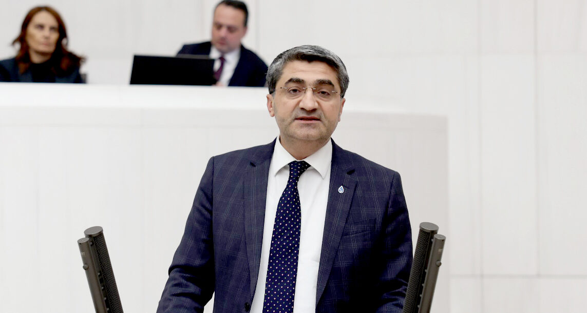 Emin Ekmen: “Her 4 Kişiden 1’i icralık’