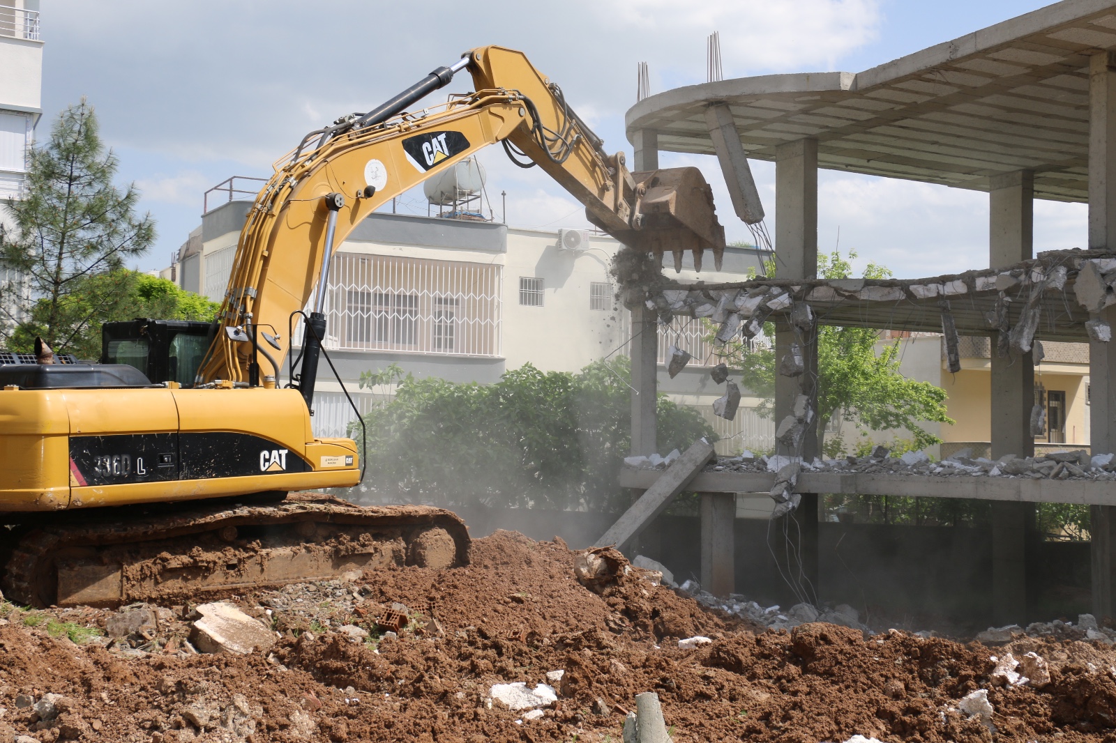 Ruhsatsız Kaçak Yapılarla Kararlı Mücadele