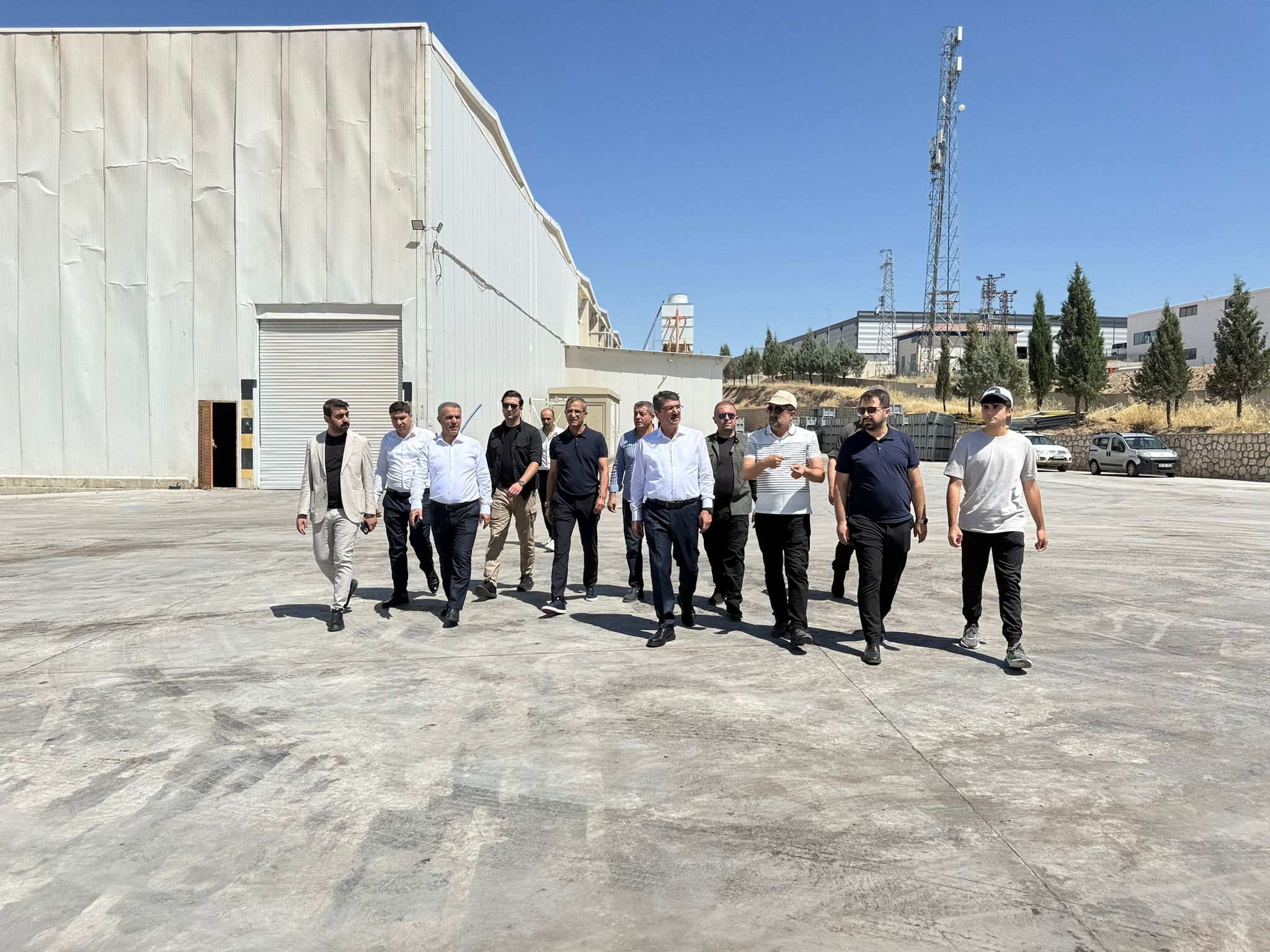 AK Parti İl Başkanı Şansi’den Lavi Fabrikası’na Geçmiş Olsun Ziyareti