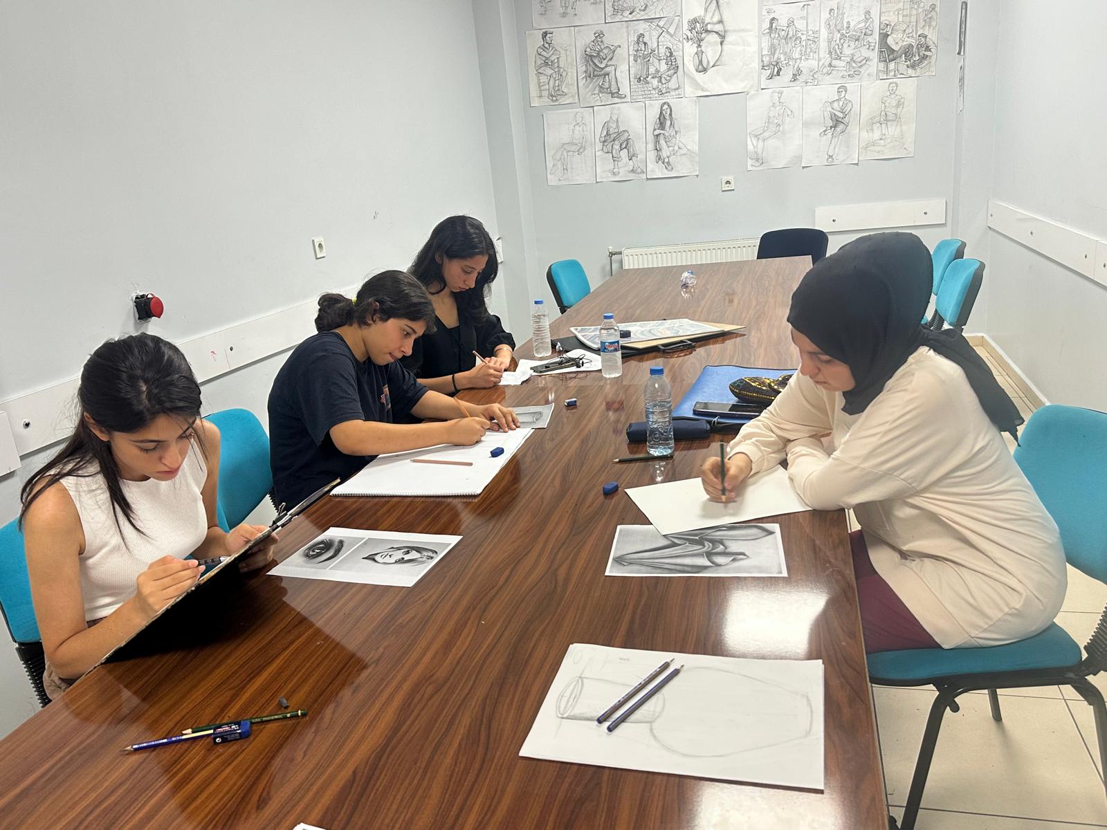 Resim Kursuna Yoğun İlgi