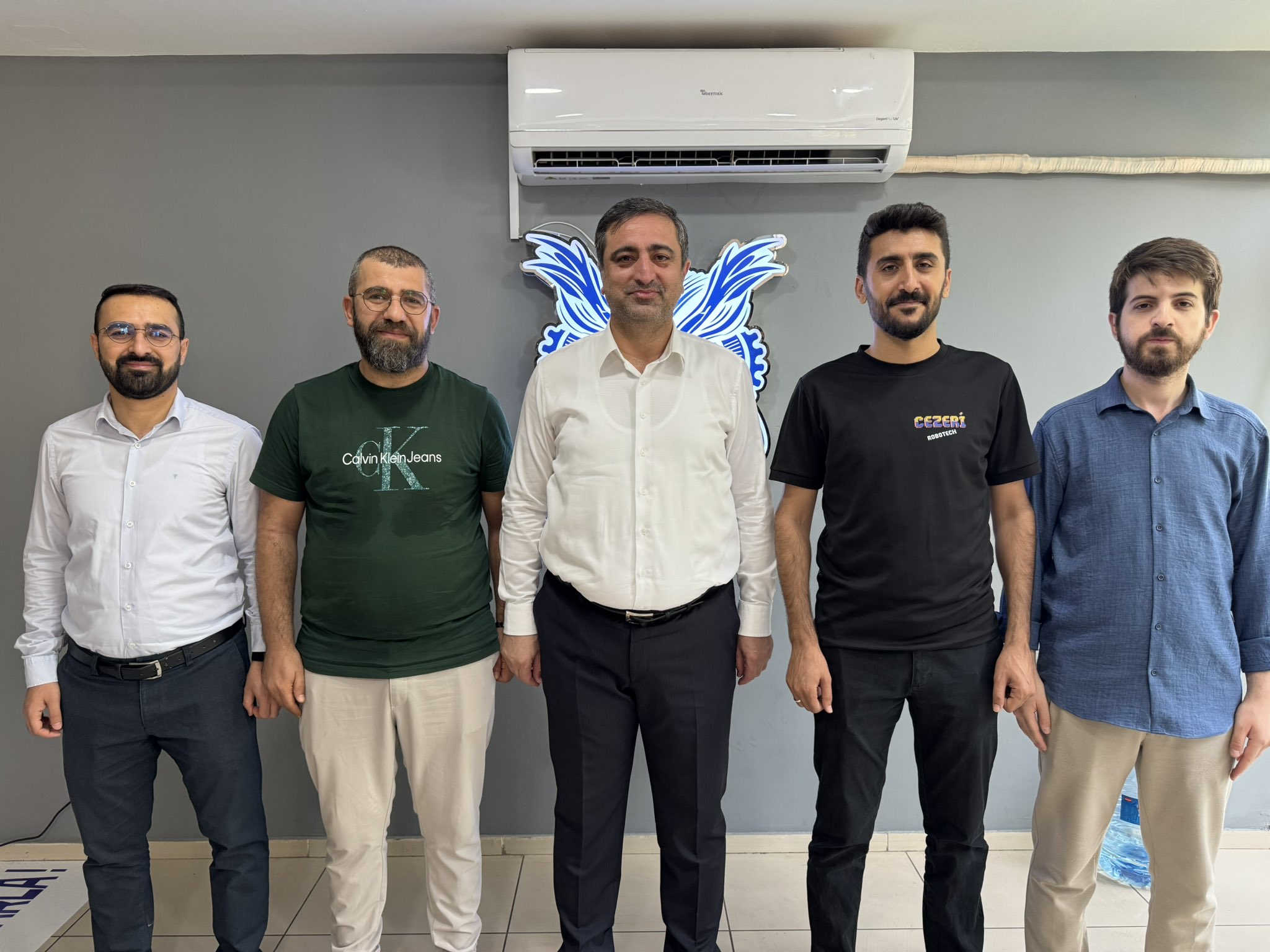 Serkan Ramanlı’dan Cezeri Robotech’e Ziyaret: “Geleceği İnşa Eden Gençlerimizin Yanındayız”