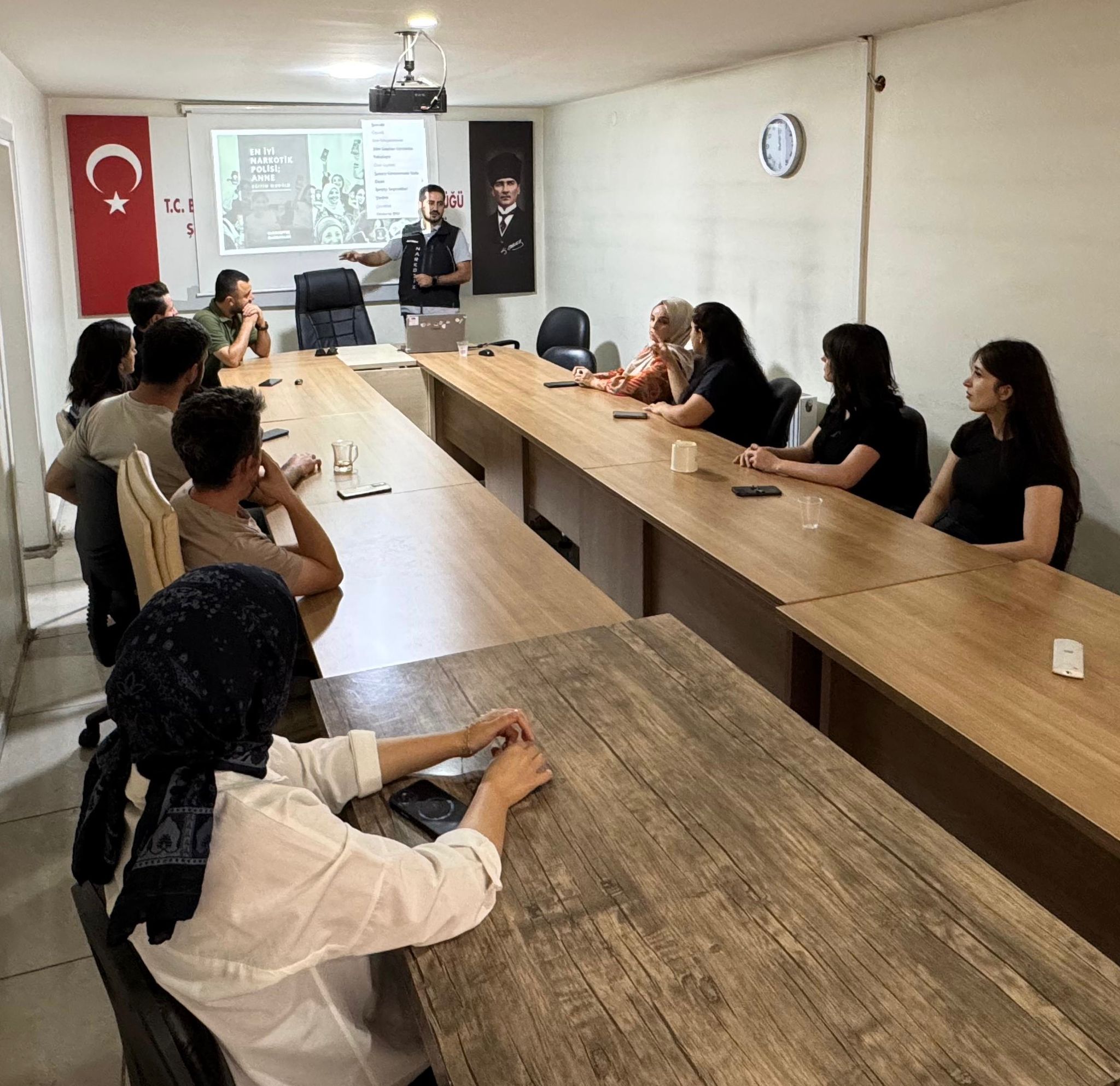 ŞÖNİM Personeline “En İyi Narkotik Polisi: Anne” Eğitimi Verildi