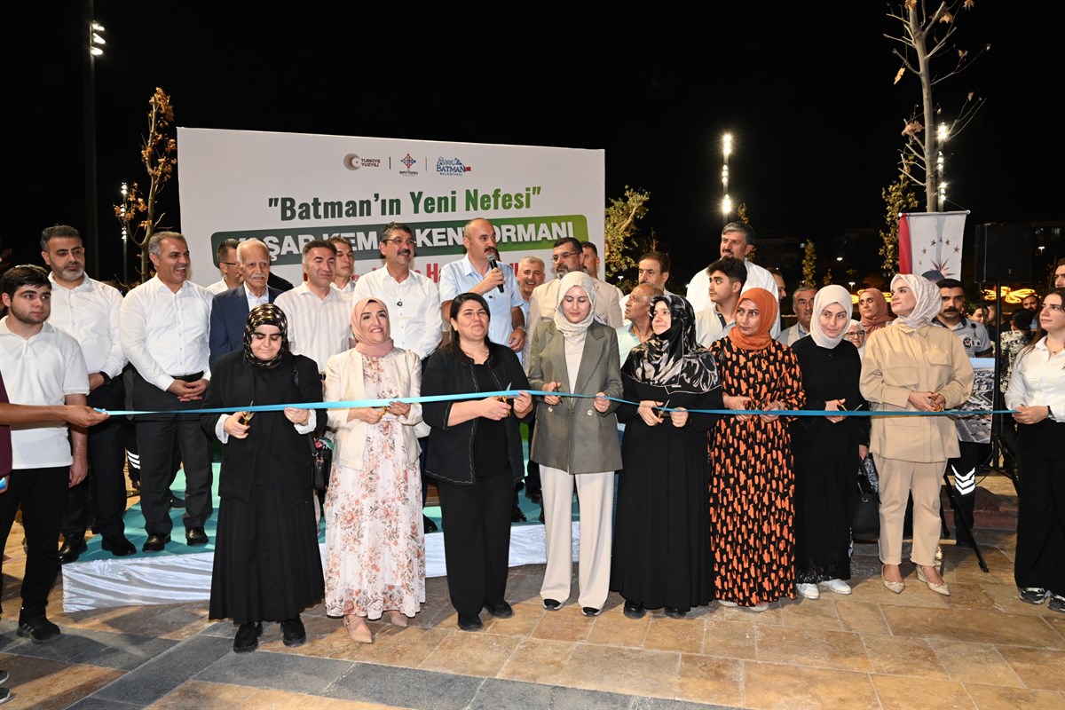 Kentin en büyük yaşam alanı Yaşar Kemal Kent Ormanı açıldı