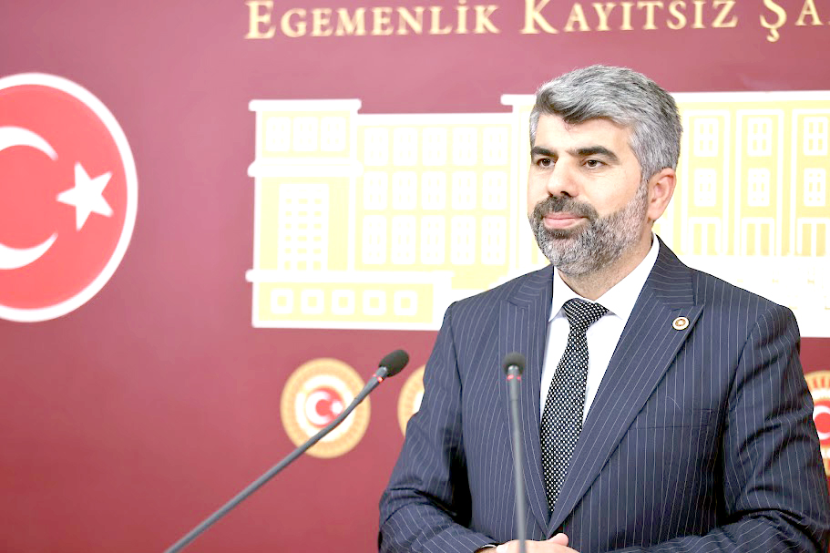 HÜDA PAR’lı Dinç’ten Mersin’de Saldırıya Uğrayan Batmanlı Aileye Destek