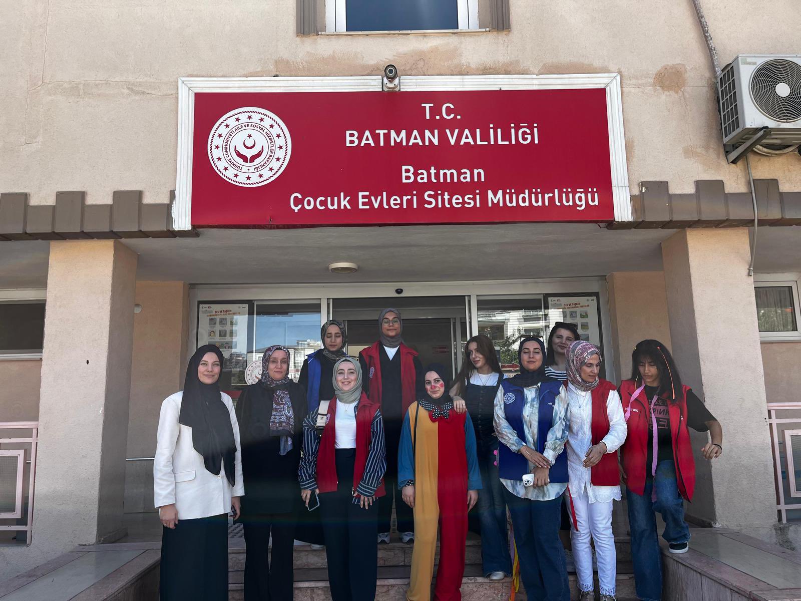 Batman’da Gönüllülerden Çocuklara Moral Etkinliği