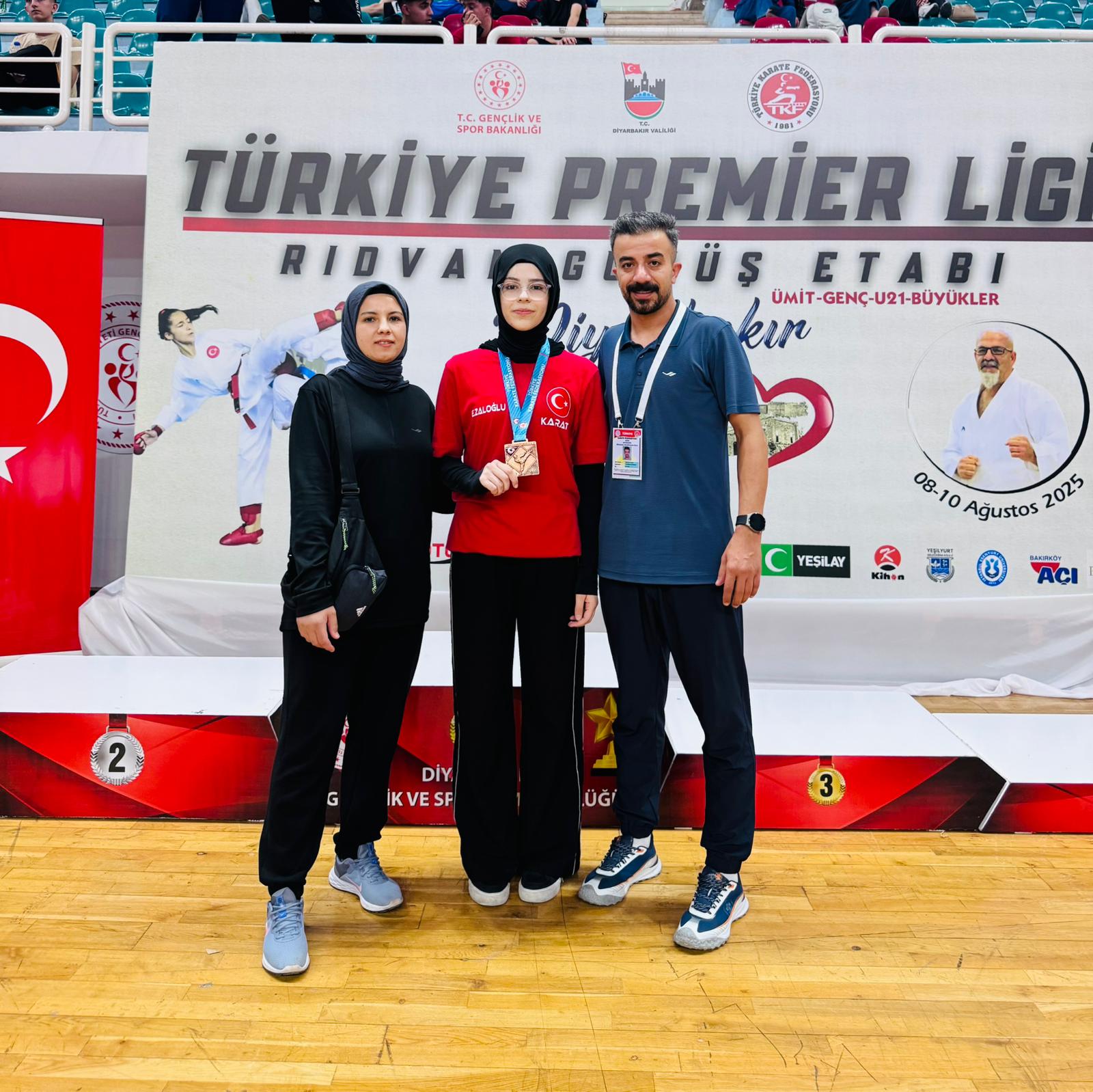 Karate Türkiye Şampiyonasından dereceler geldi