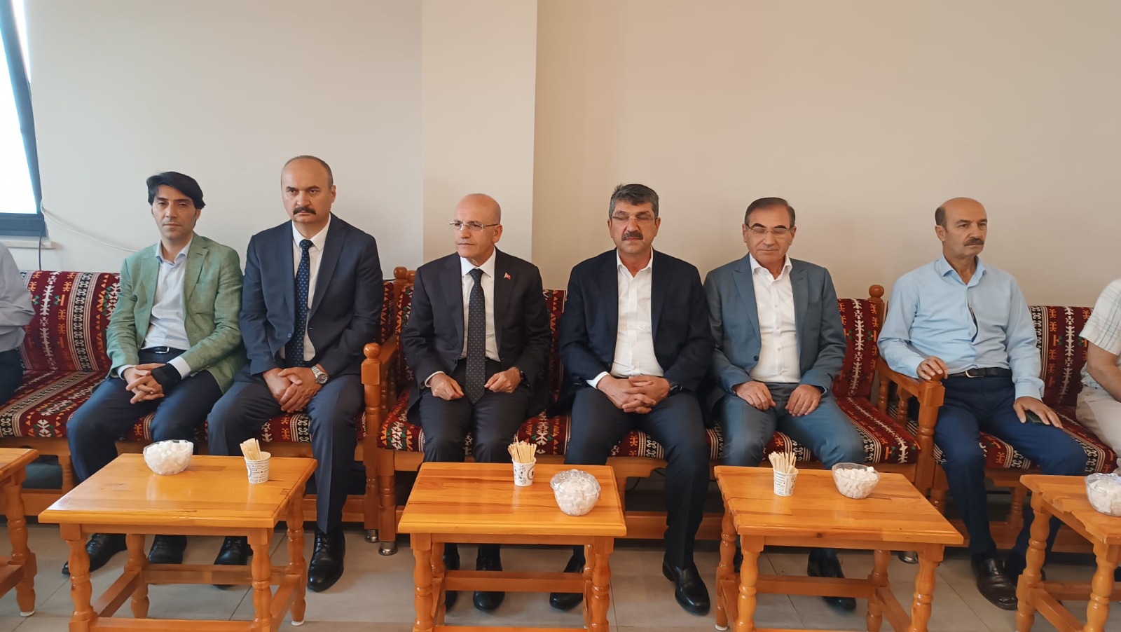 Bakan Şimşek, abisinin taziyesini Batman’da kabul etti