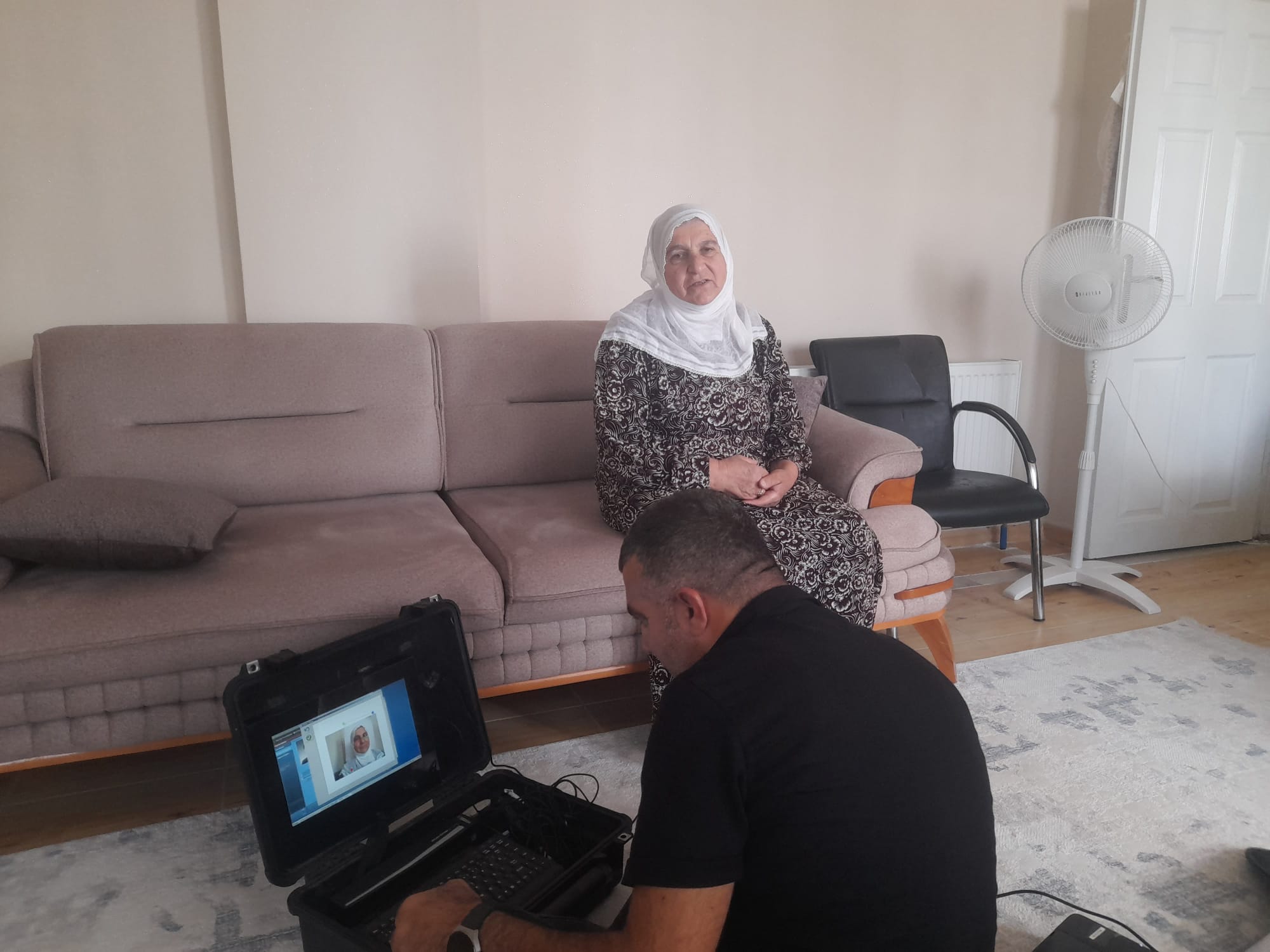 Batman Nüfus Müdürlüğü’nden Yaşlı Vatandaşlara Örnek