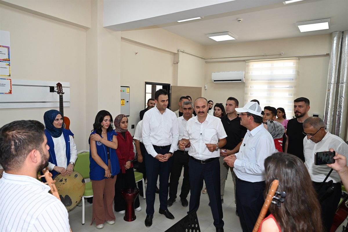 Hasankeyf’te Gençlik Kampı ve Gençlik Merkezi Hizmete Açıldı