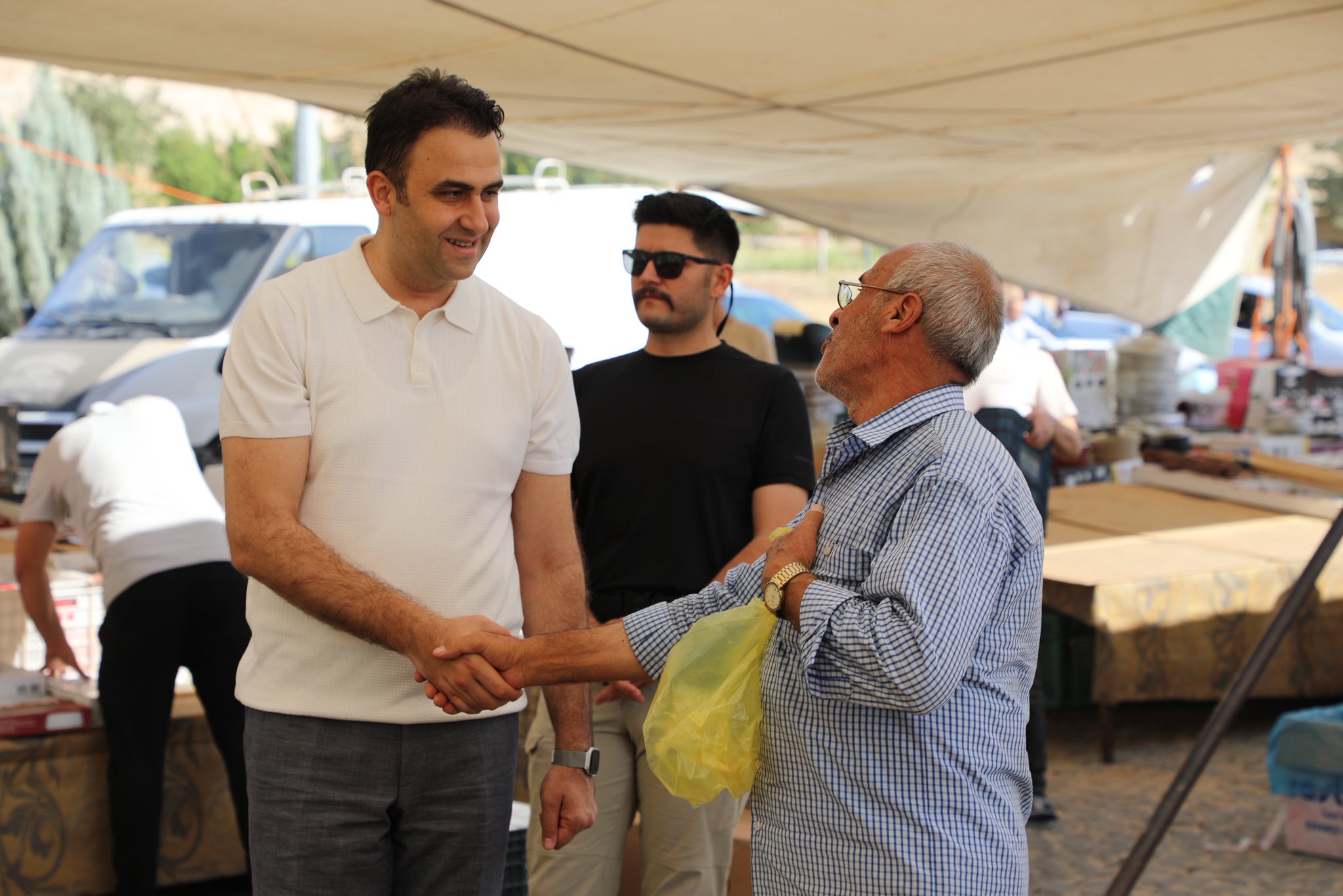 Kaymakam İmrak, Pazarda esnaf ve vatandaşlarla buluştu