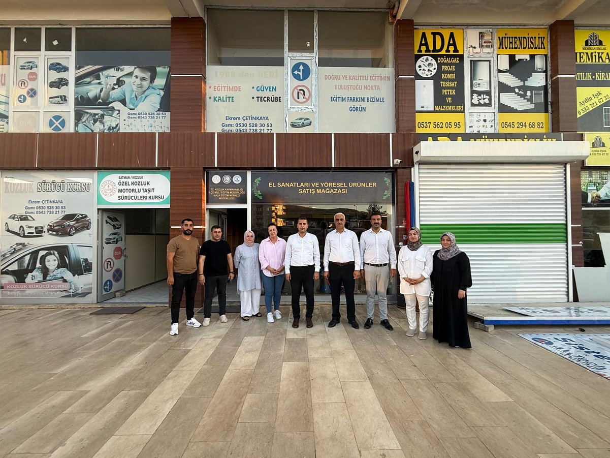 Kaymakam Böçkün’den El Sanatları ve Yöresel Ürünler Mağazasına Ziyaret