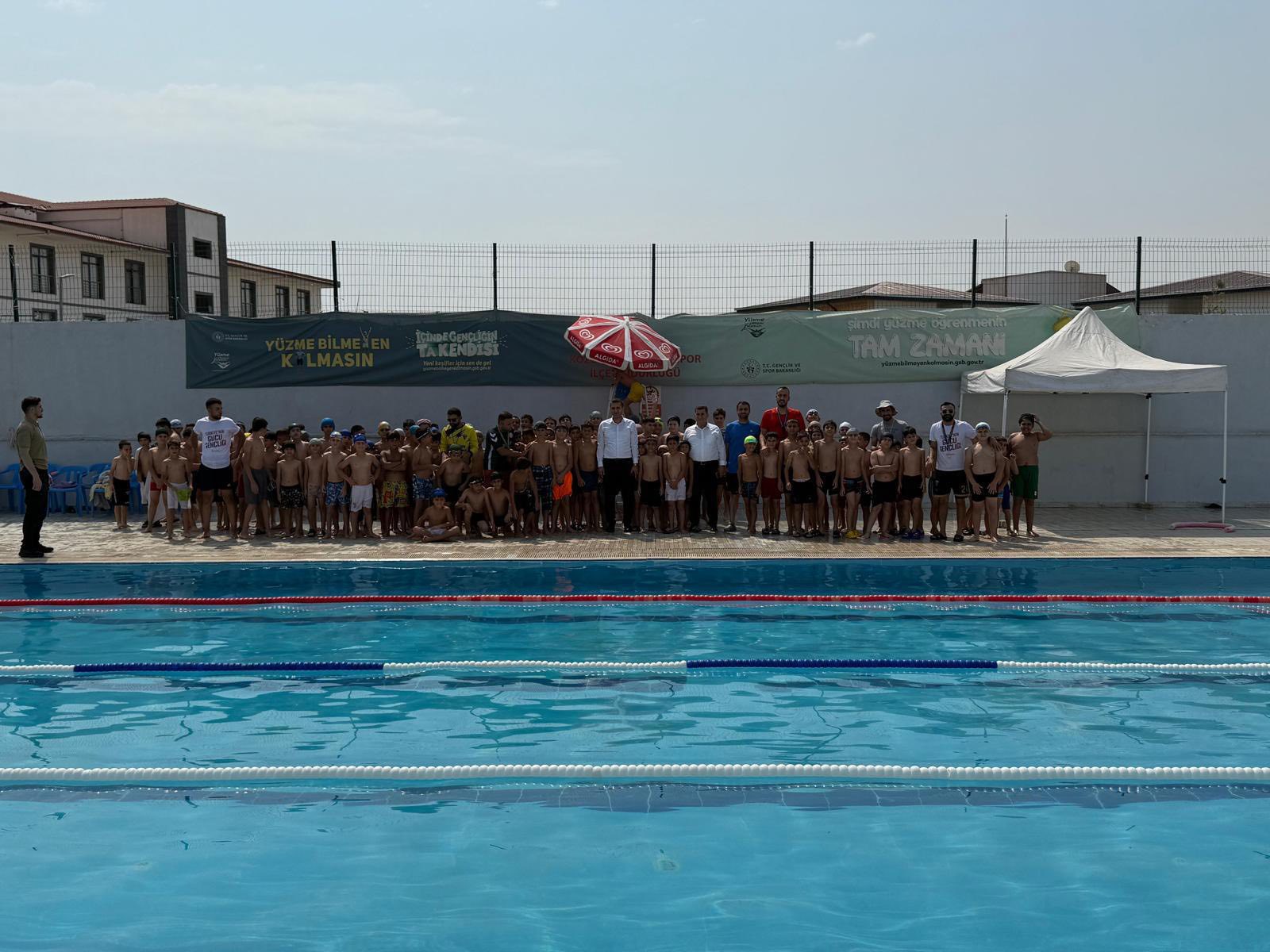 Kozluk Kaymakamı Böçkün’den Gençlik ve Spor İlçe Müdürlüğü’ne Ziyaret