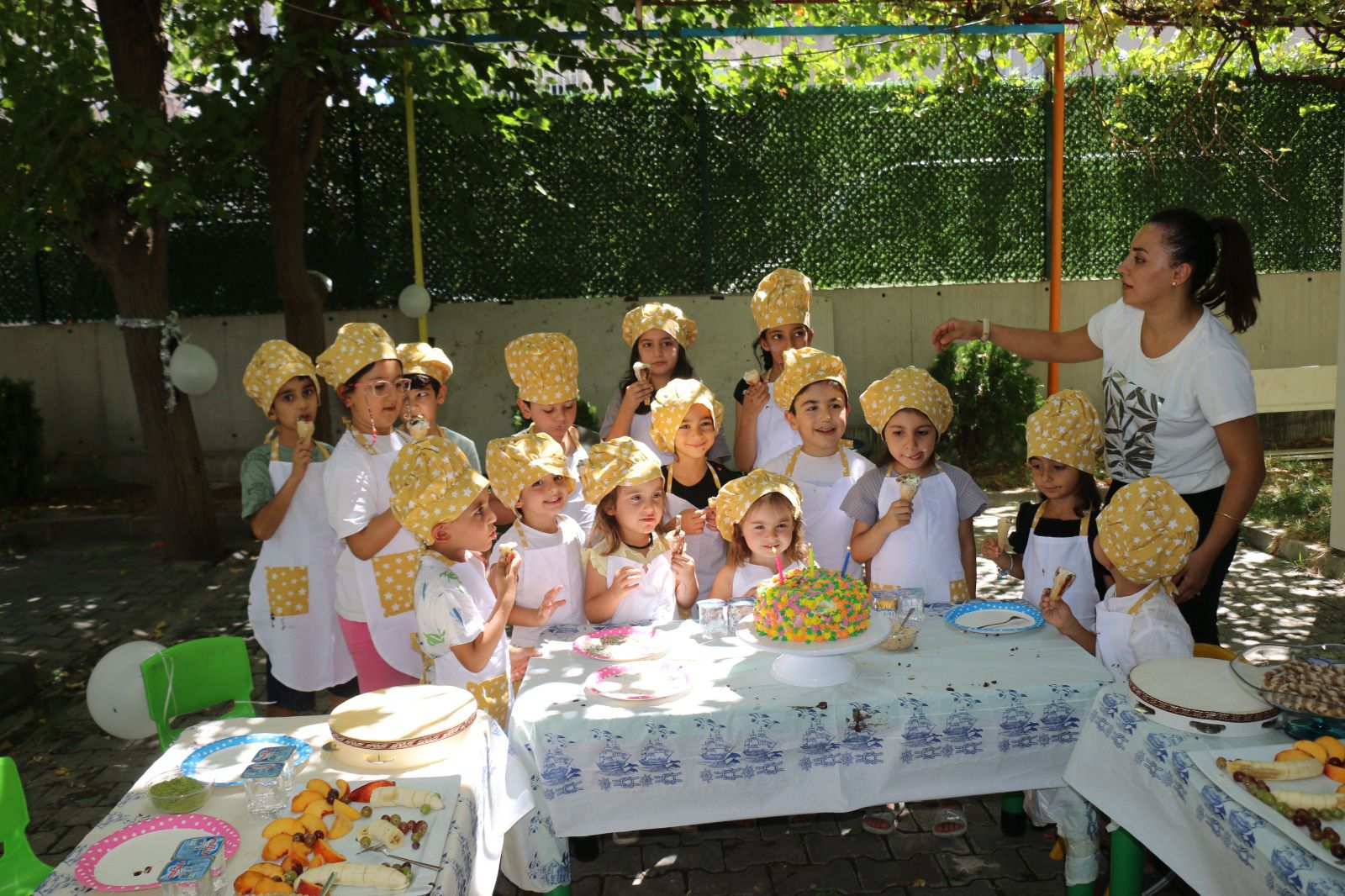 Küçük Şefler Kendi Dondurmalarını Yaptı