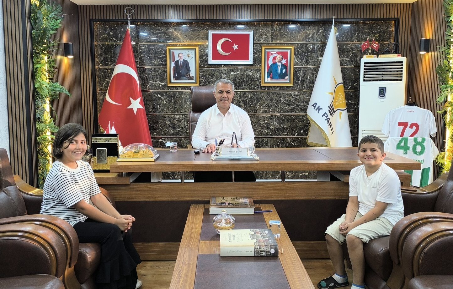 Minik Misafirlerden Anlamlı Ziyaret