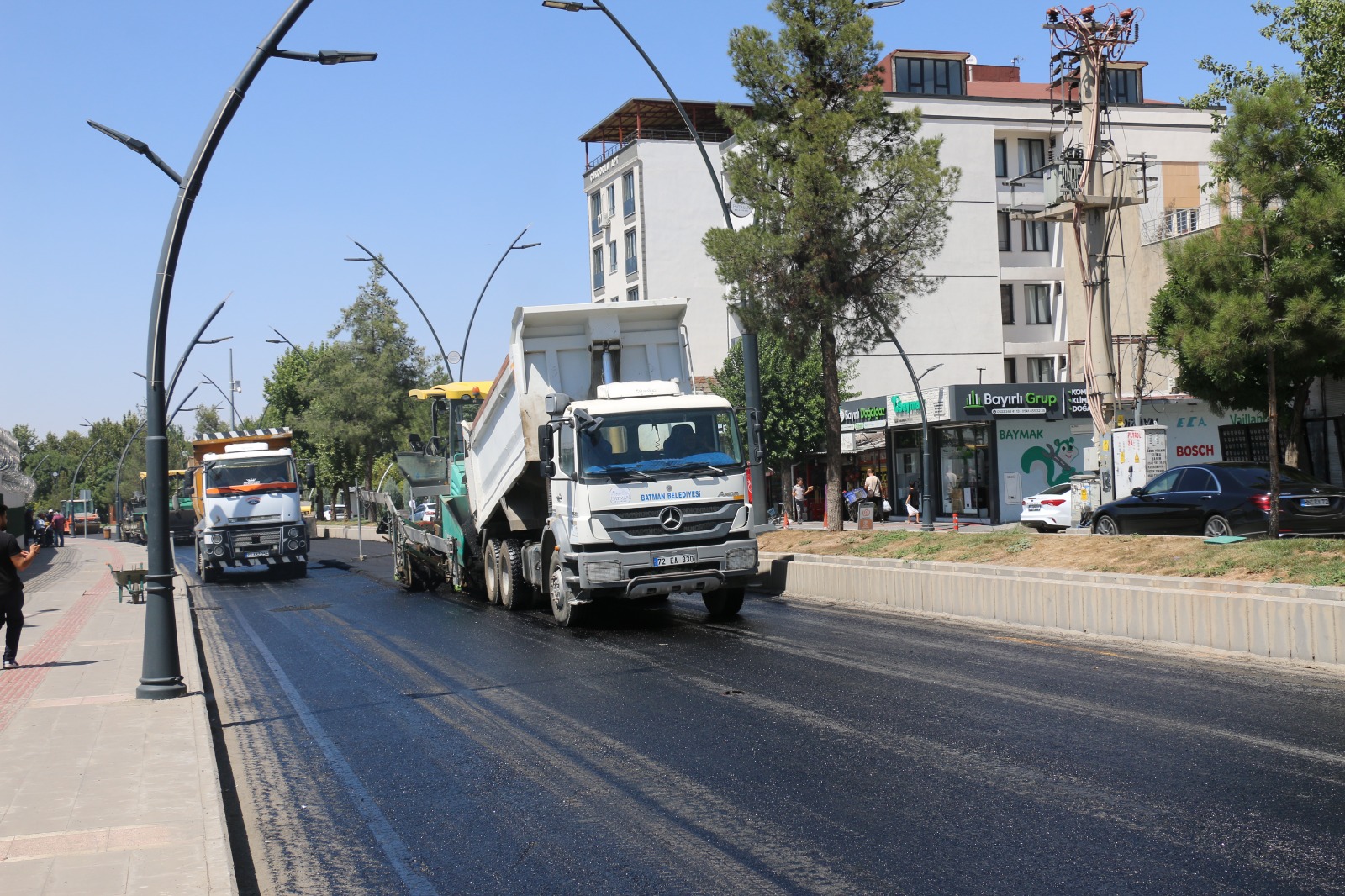 Özgürlük Bulvarı’nda Son Tabaka Asfalt Çalışmaları başladı