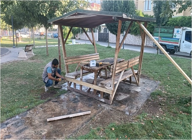 Park Ve Yeşil Alanlarda Genel Temizlik Ve Bakım Çalışmaları