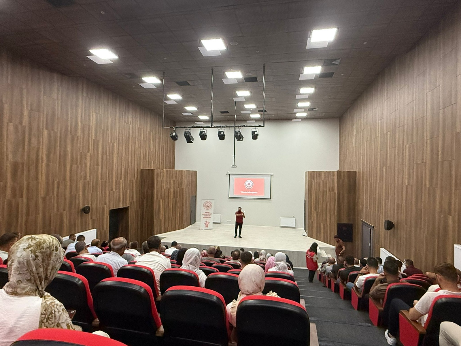 Sason’da Engelli Evde Bakım Hizmeti Mevzuatı Eğitimi Düzenlendi