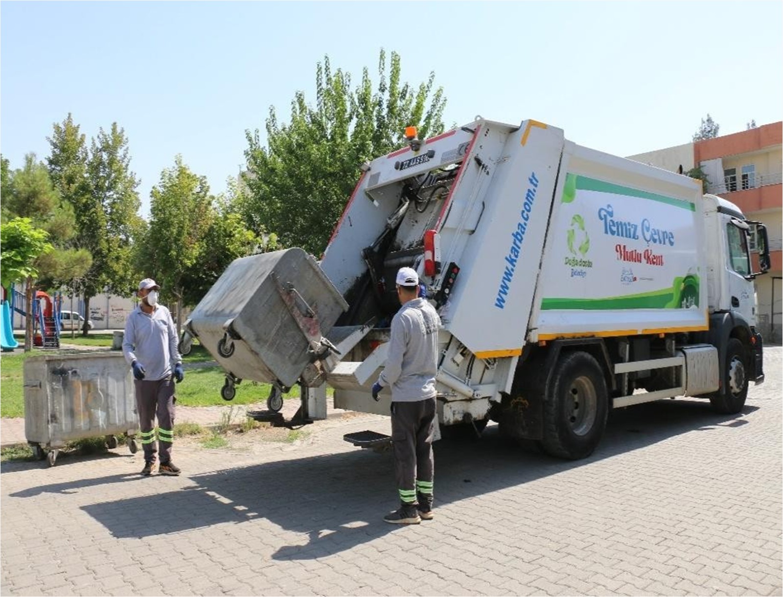 Her Gün 400 Ton Çöp Bertaraf Ediliyor