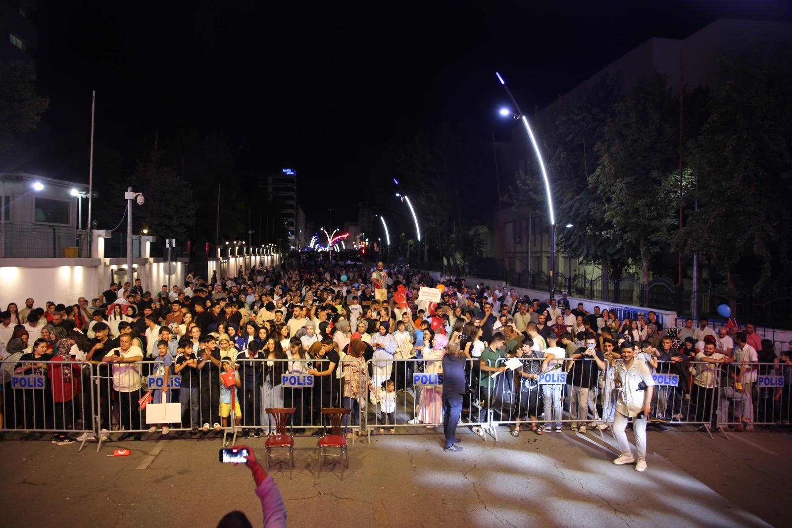 Festival Coşkusu Rojin Konseriyle Başladı