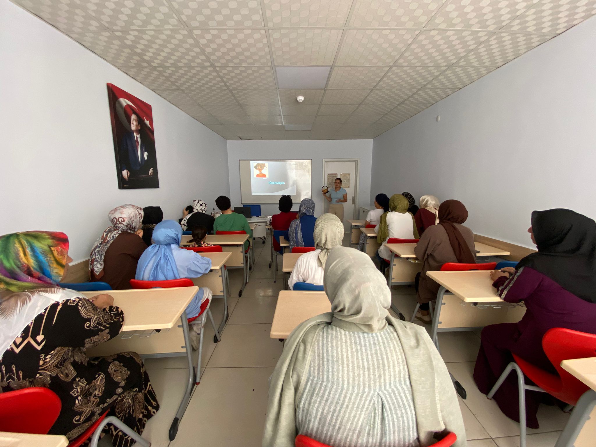 Aile Destek Merkezleri Vatandaşlara Eğitimlerle Destek Oluyor