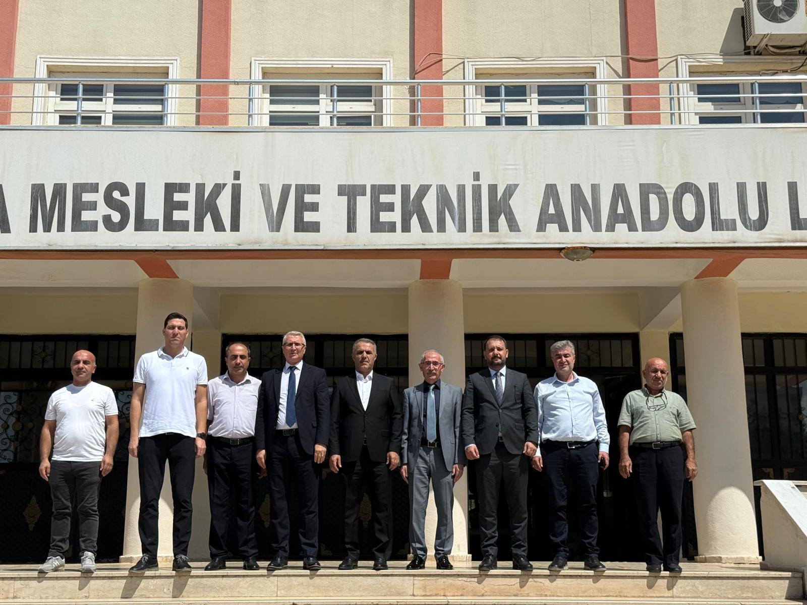 Ak Parti İl Başkanı Şansi, İbni Sina Sağlık Meslek Lisesi’ni ziyaret etti