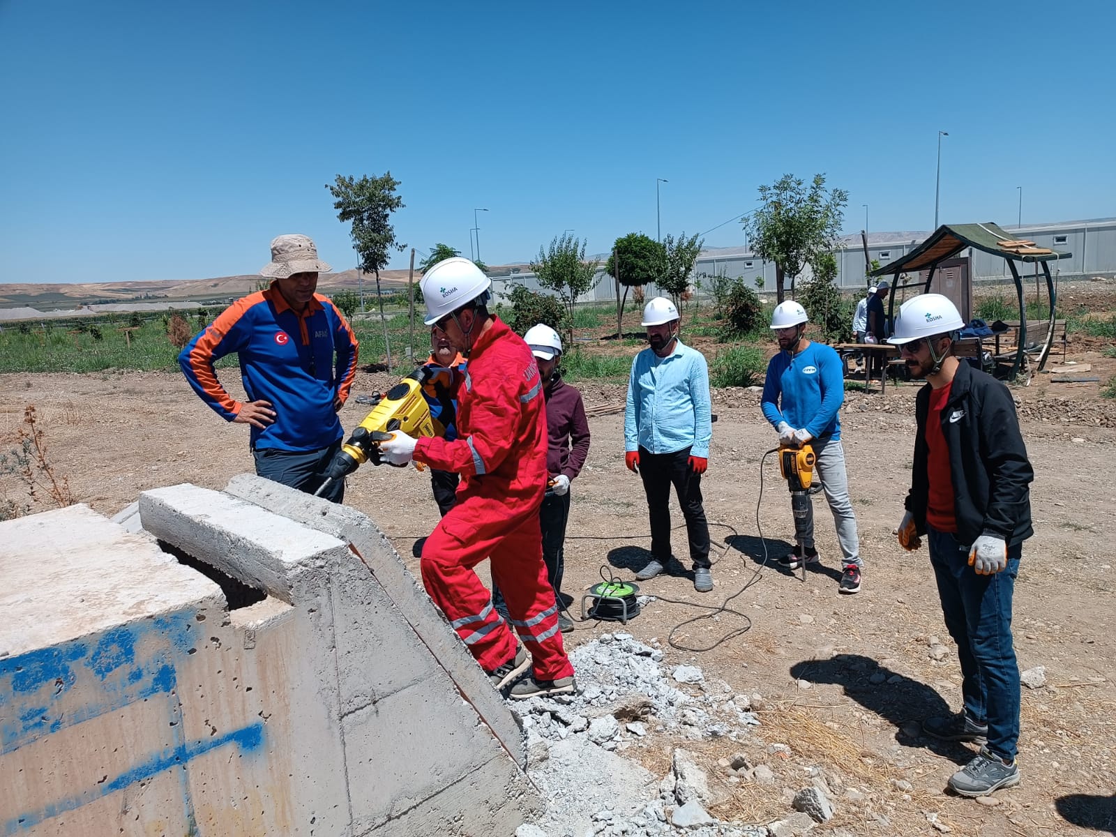 30 Kişilik Arama Kurtarma Ekibi kuruluyor