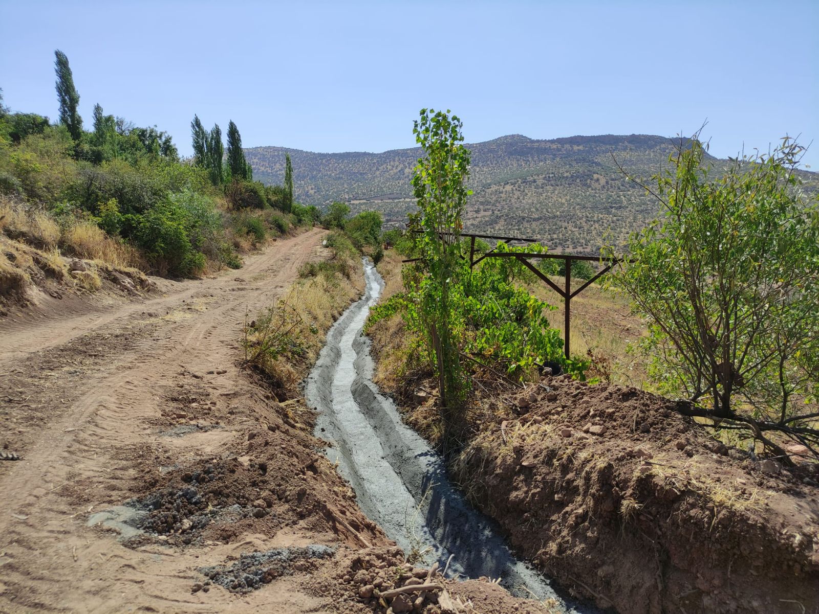 Gercüş Gönüllü Köyü’ne Beton Sulama Kanalı Yapıldı