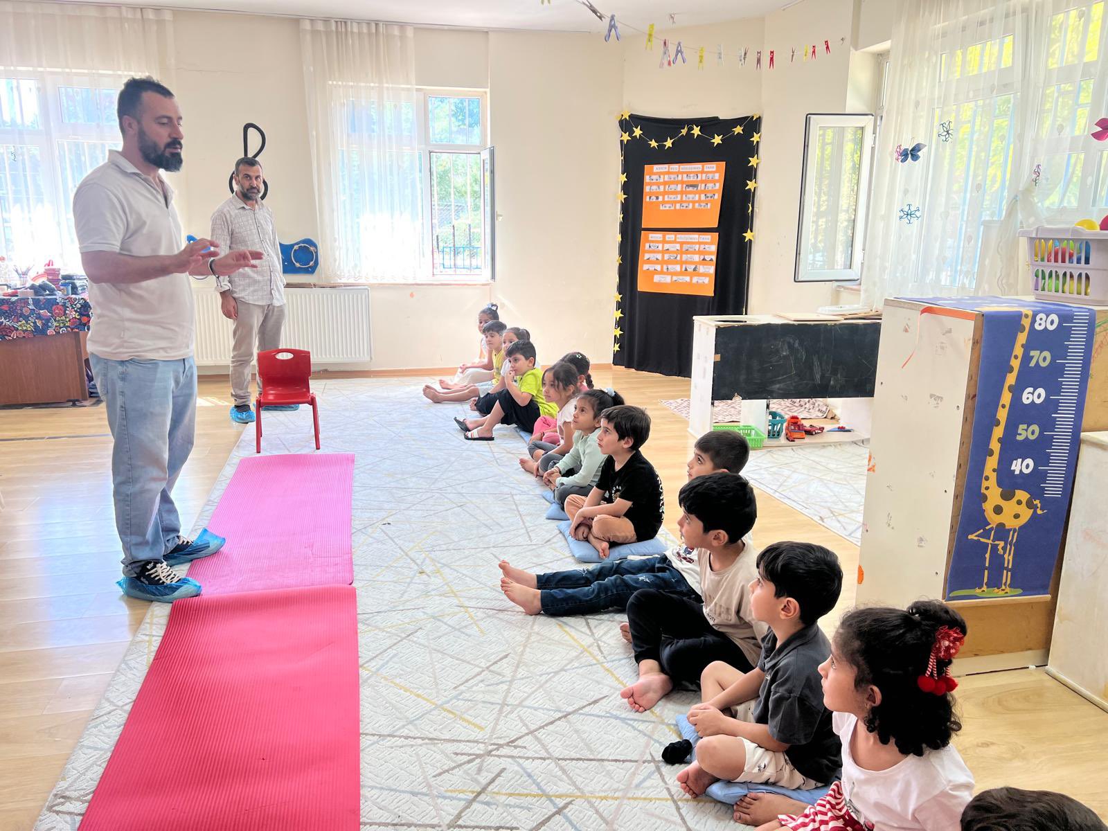 Miniklere Sağlıklı Beslenme Eğitimi