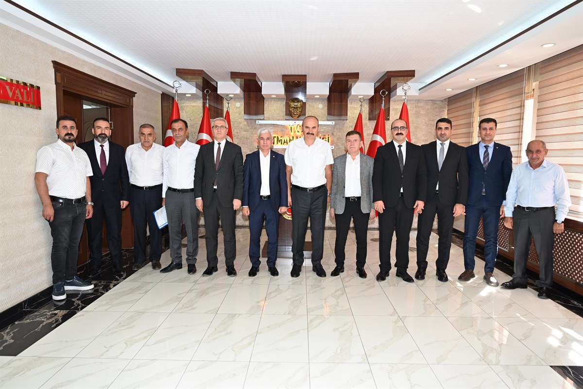 Vali Canalp, Ahilik Haftası Kutlama Komitesini Kabul Etti