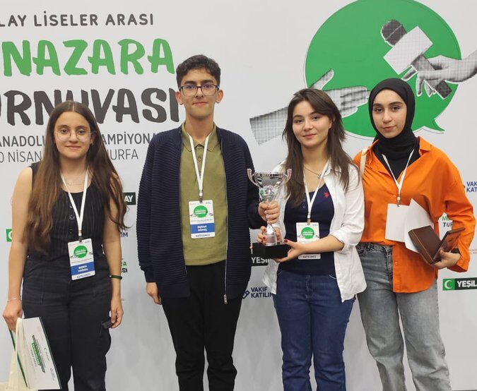 Batman Anadolu Lisesi Münazara Turnuvası’nda bölge şampiyonu oldu