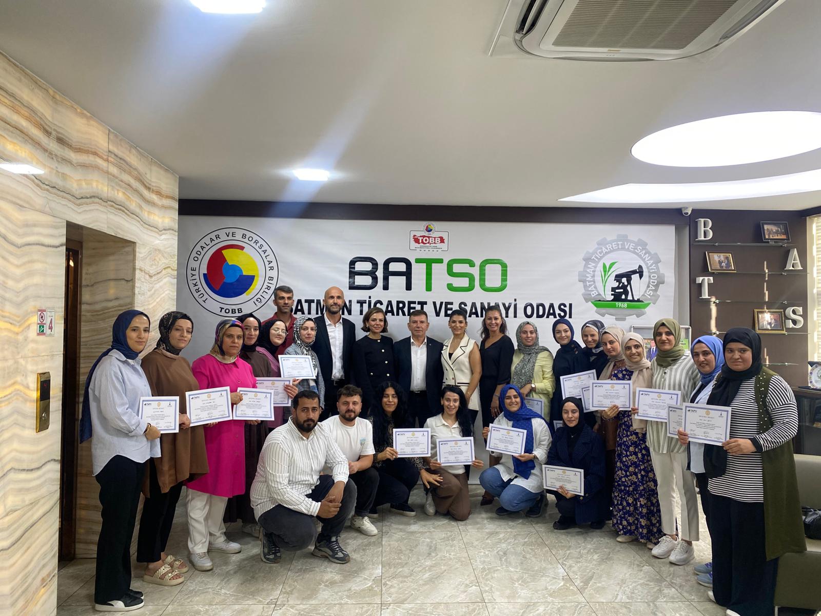 BATSO’dan İşitme Engelli Kadınlara Yaratıcı Drama ile Eğitim