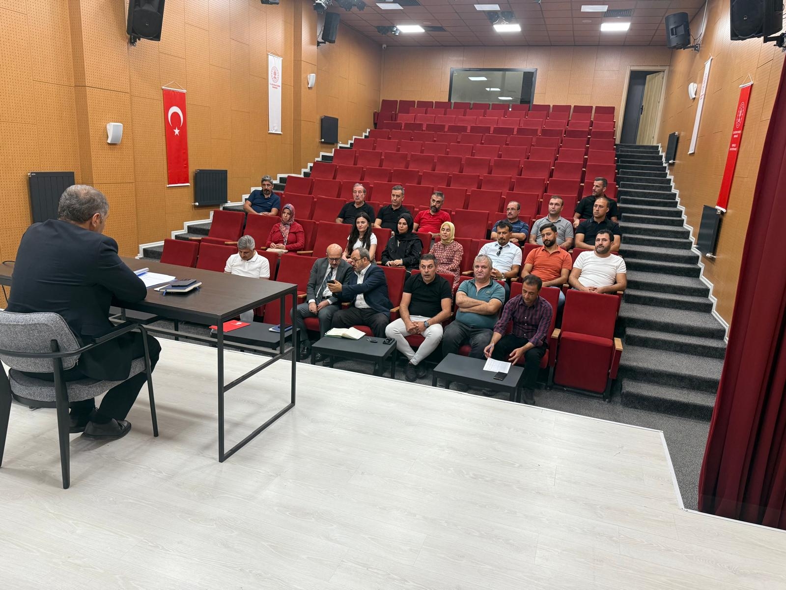 Beşiri’de Anaokulu ve İlkokul Müdürleriyle Sene Başı Toplantısı Yapıldı