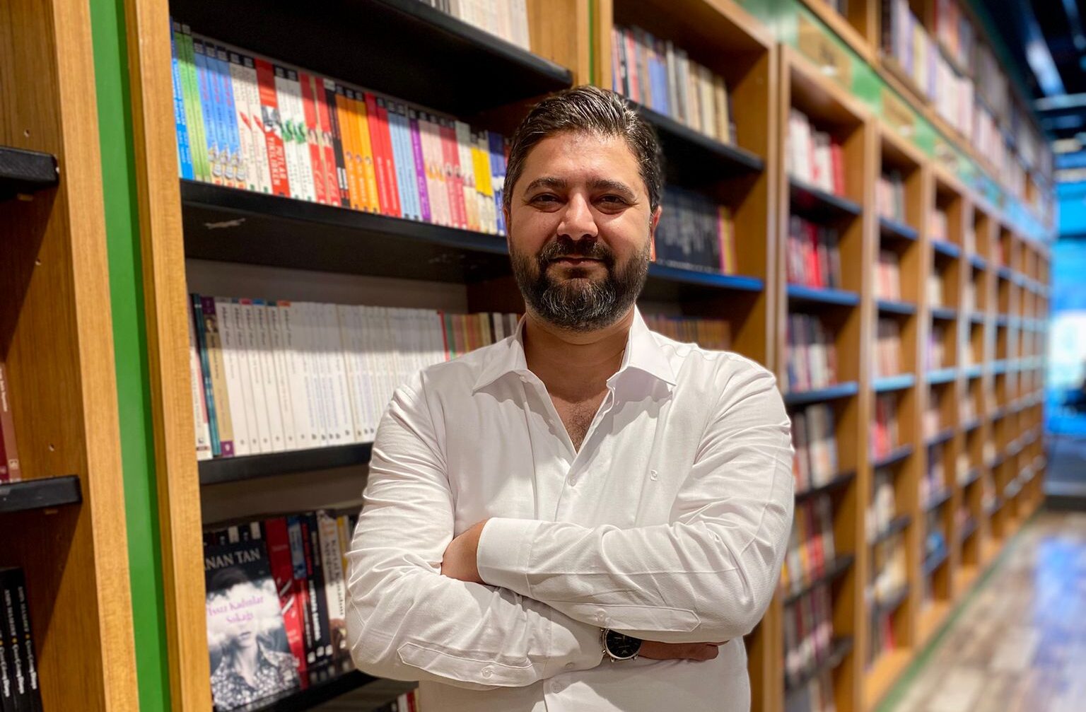 Şifa Dağıtan Doktor, Şiirle Ruhlara Sesleniyor