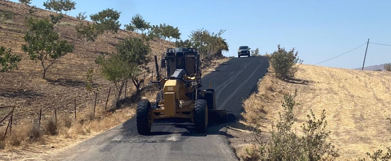 Hasankeyf’te Köy Yollarında Asfalt Yama Çalışmaları