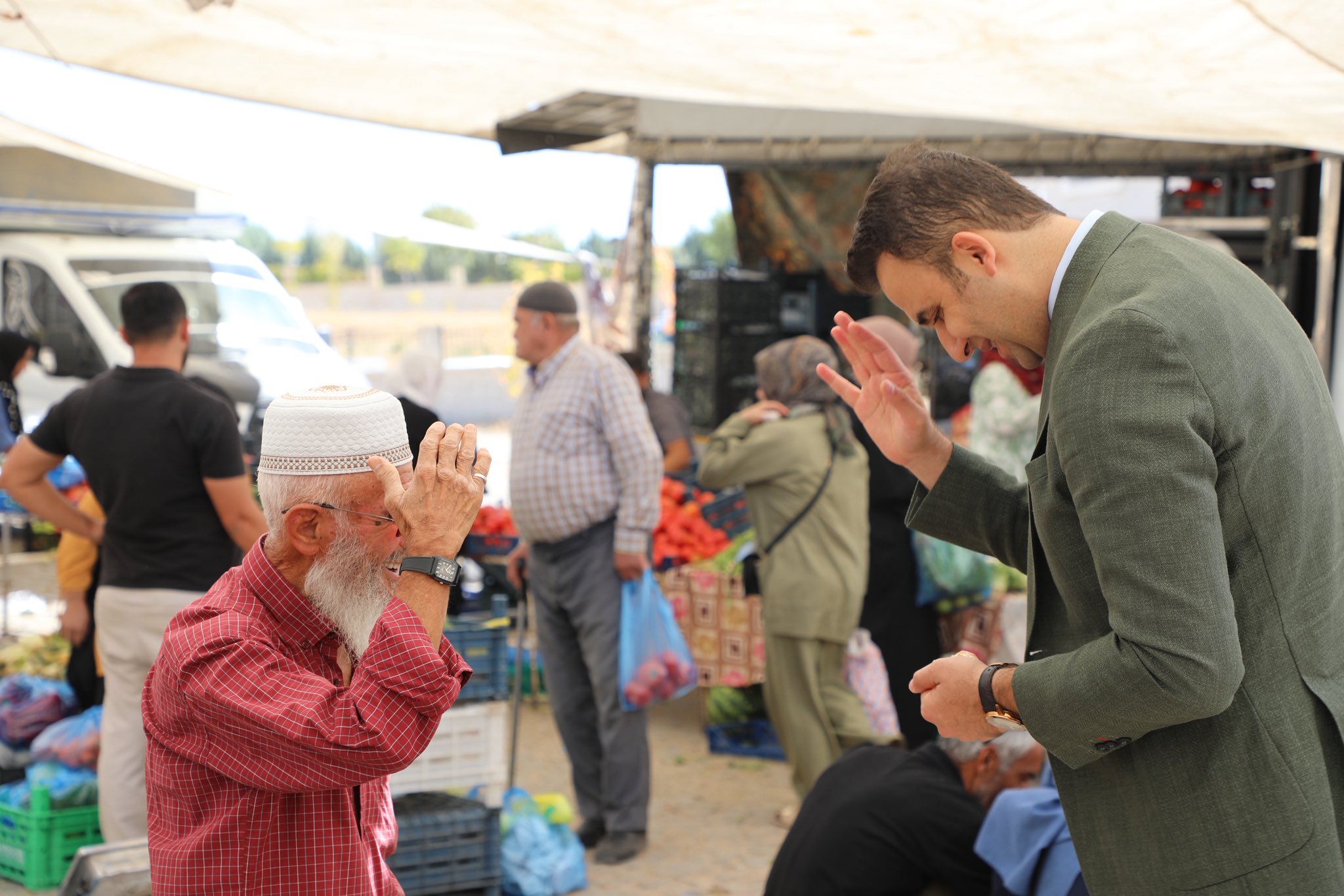 Kaymakam İmrak Salı Pazarı’nda Vatandaşlarla Buluştu