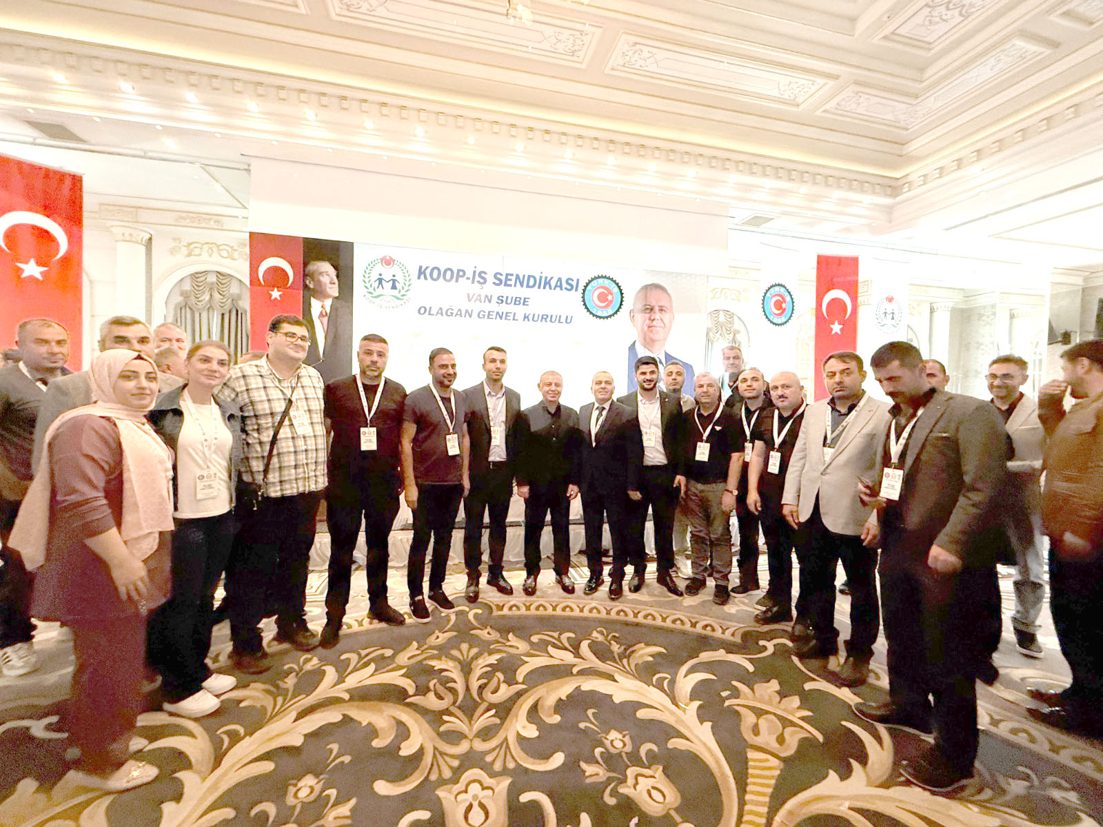 Koop-İş Sendikası, Van Şubesi’nin 4. Olağan Kongresini gerçekleştirdi