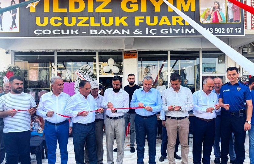 Kozluk’ta Yıldız Giyim Mağazası Açıldı