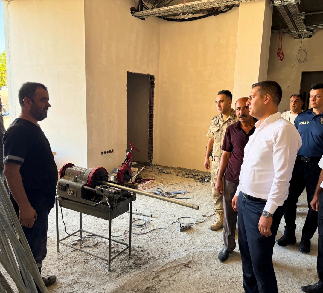 Kozluk’ta Yeni Aile Sağlık Merkezi ve 112 Acil Sağlık İstasyonu İnşaatı Sürüyor