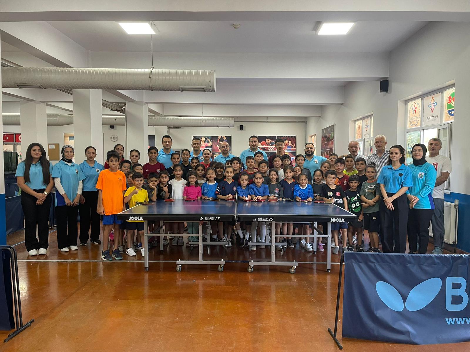 Gençlikten Masa Tenisi Zafer Kupası