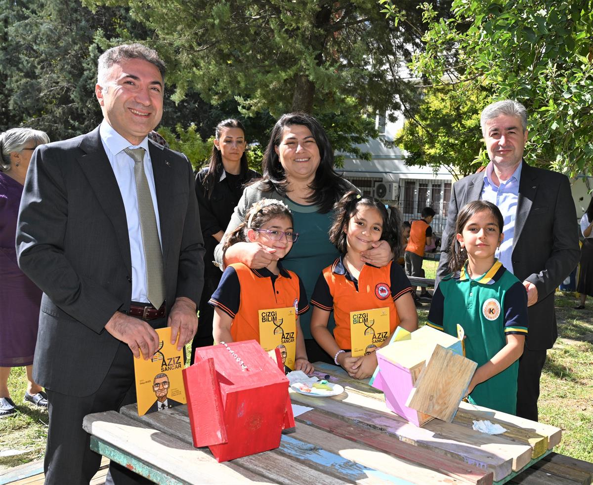 Kuş Yuvaları Ağaçlara Asıldı