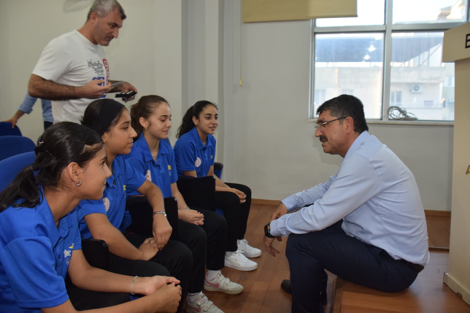 Nasıroğlu, Türkiye Şampiyonu Sporcularla Buluştu